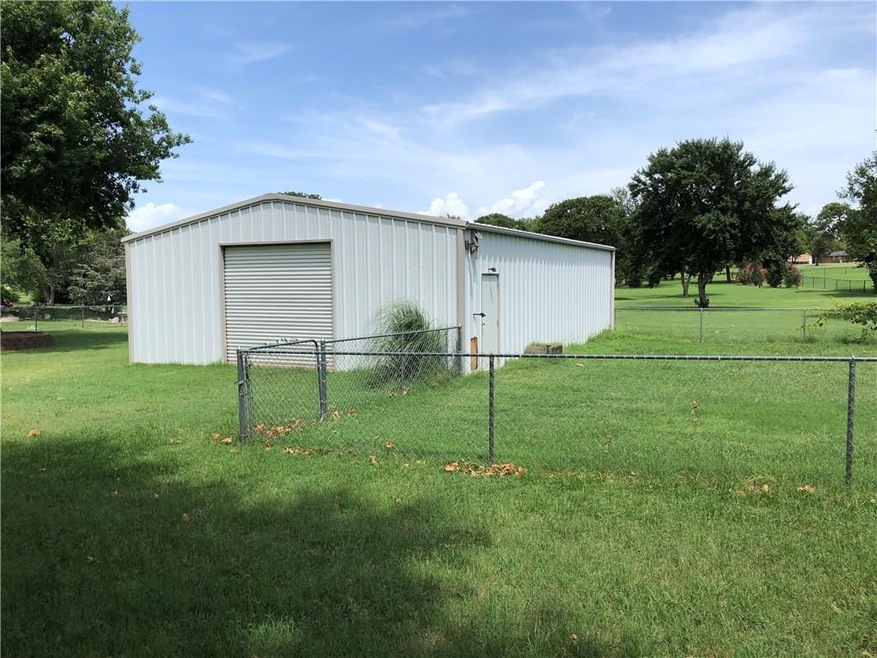 845 Oaklawn Dr, Tuttle, OK 73089 - photo 1