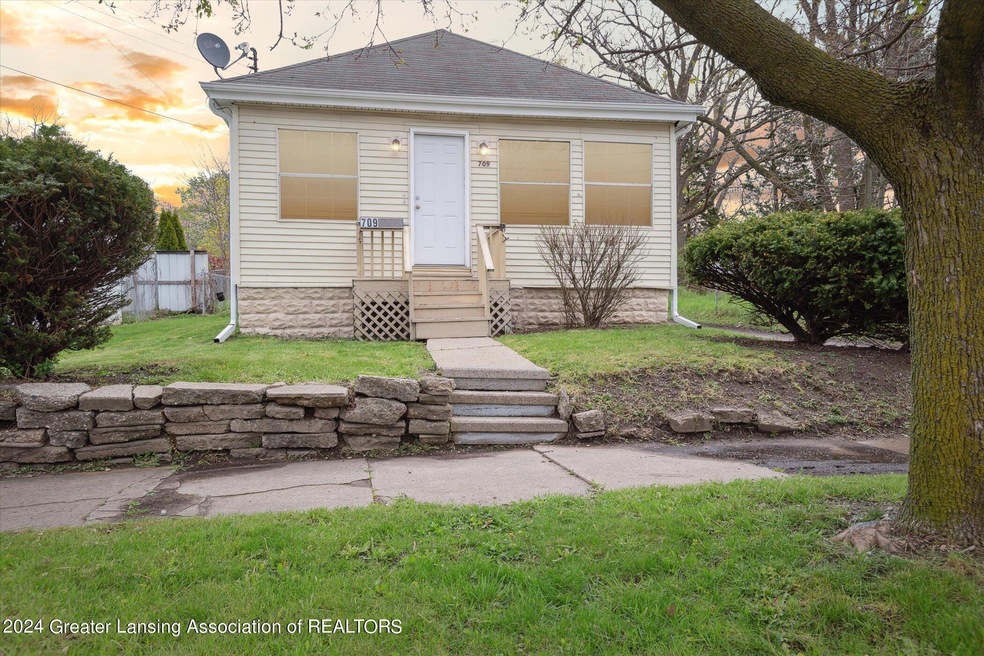 01-709-S-Hosmer-St-Lansing-MI-48912-Wind
