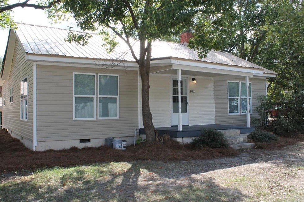 402 Cherry St W, Douglas, GA 31533 - photo 1