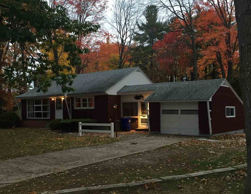 48 Huse Rd, Manchester, NH 03103 - photo 1