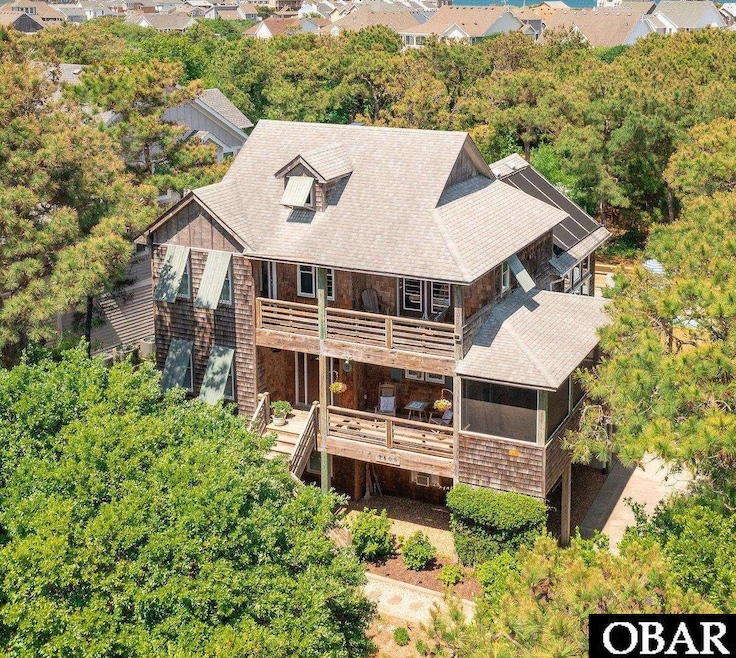 Pending $1,050,000 • Co-Listing Agent