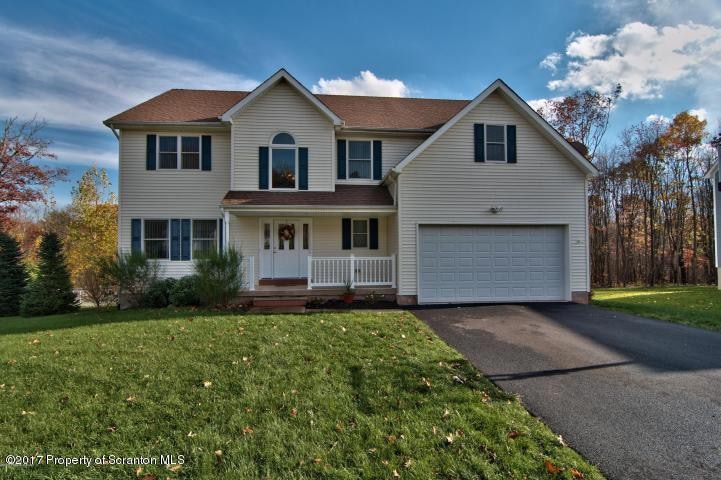34 General Pulaski St, Mountain Top, PA 18707 - photo 1