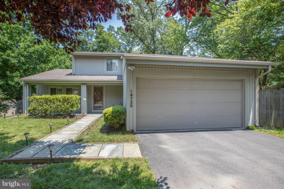 14725 Pebble Hill Ln, North Potomac, MD 20878 - photo 1