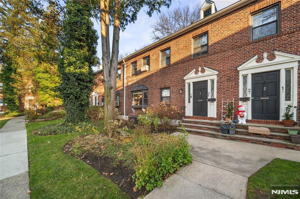 90 Tracey Place unit I-1, Englewood, NJ 07631 - photo 1