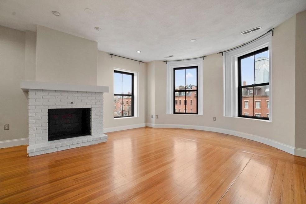 662 Tremont St unit 5, Boston, MA 02118 - photo 1