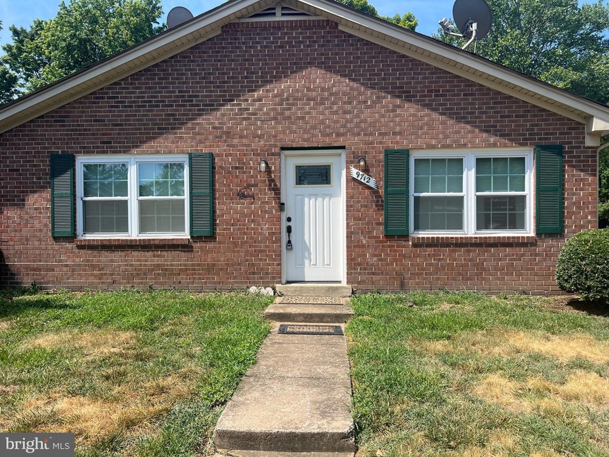 9712 Hagel Cir unit A, Lorton, VA 22079 - photo 1