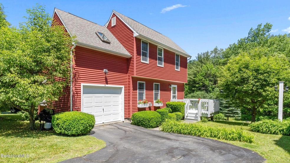 8 Cobble Stone Cove, Pittsfield, MA 01201 - photo 1