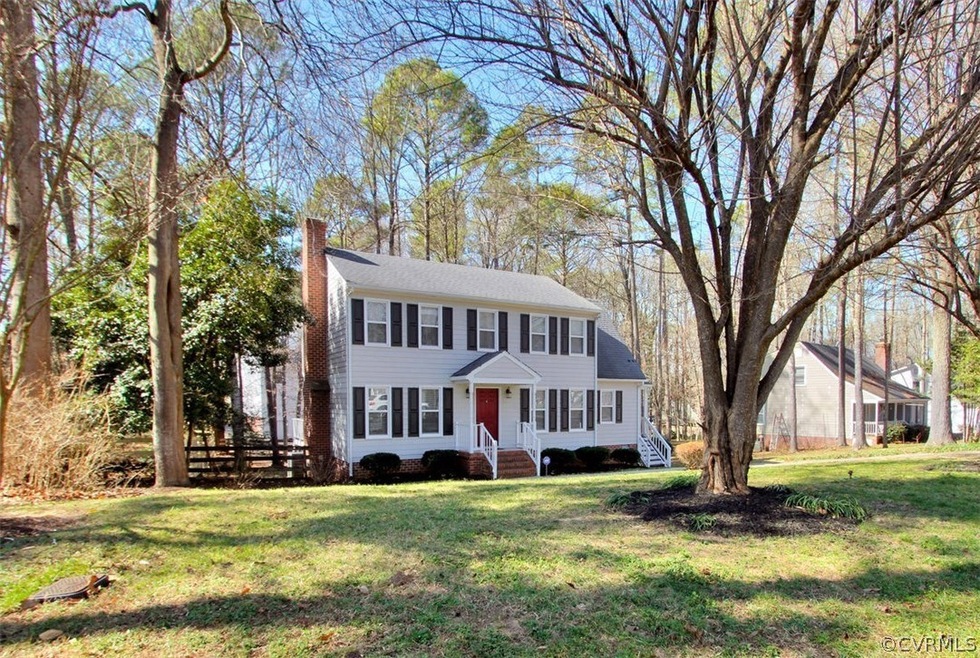 Stately Colonial home perfectly appointed on a  sp