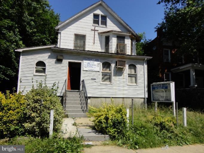 3008 Oakley Ave, Baltimore, MD 21215 - photo 1