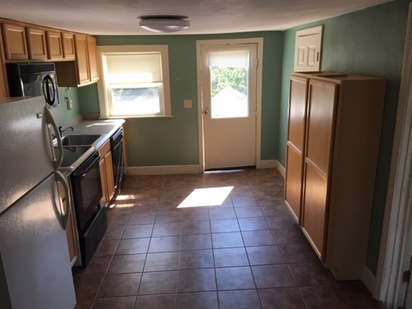 261 Main St unit 3, Rutland, MA 01543 - photo 1