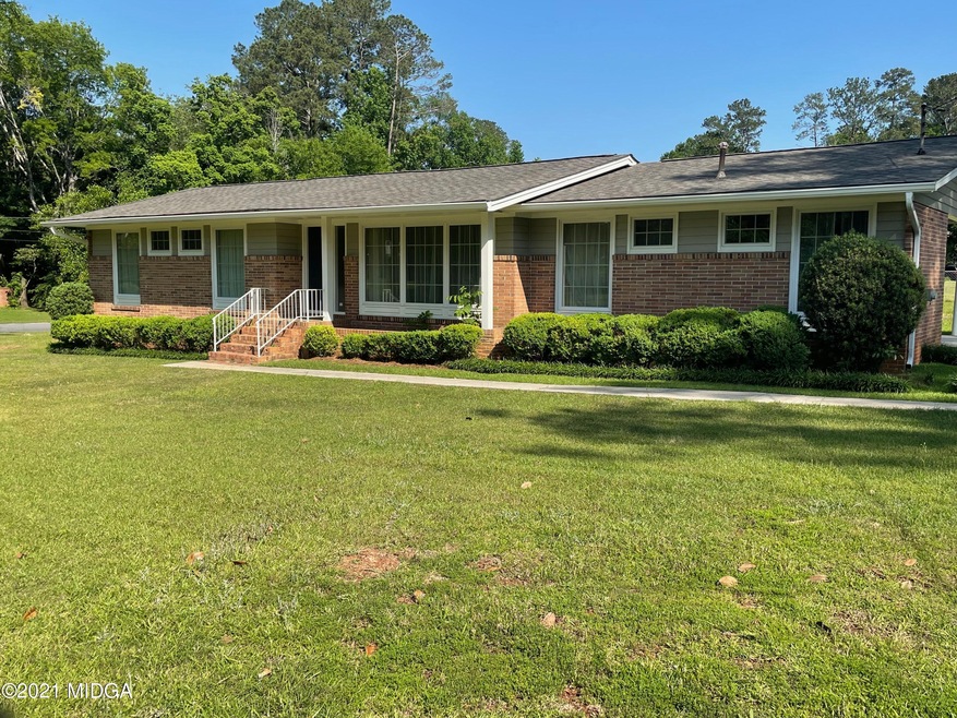 921 Newport Rd, Macon, GA 31210 - photo 1