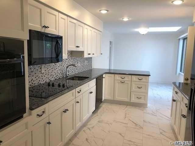 163 Dove Hill Dr unit B, Manhasset, NY 11030 - photo 1