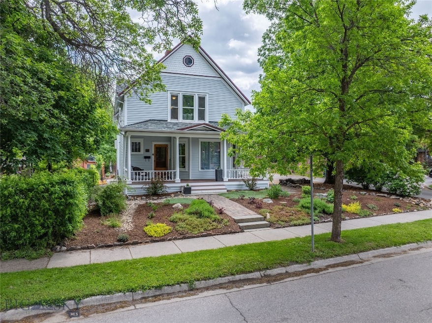 Front of House West Facing
