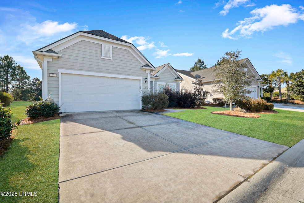 52 Northlake Blvd