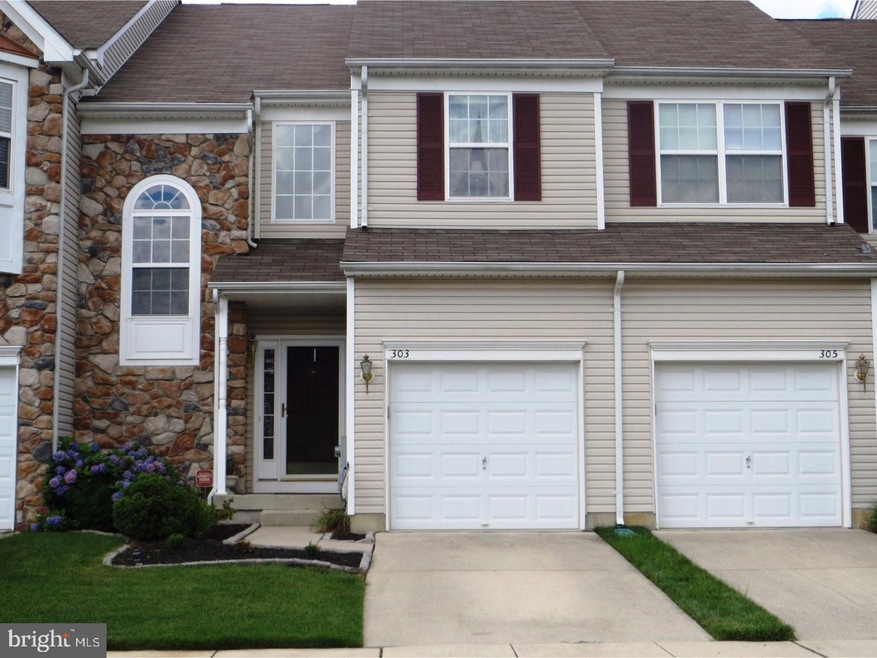 303 Chancellor Dr, Woodbury, NJ 08096 - photo 1