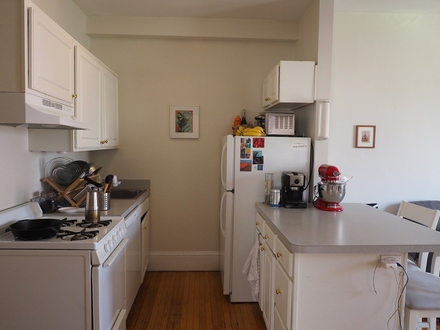 891 Massachusetts Ave unit 16, Cambridge, MA 02139 - photo 1