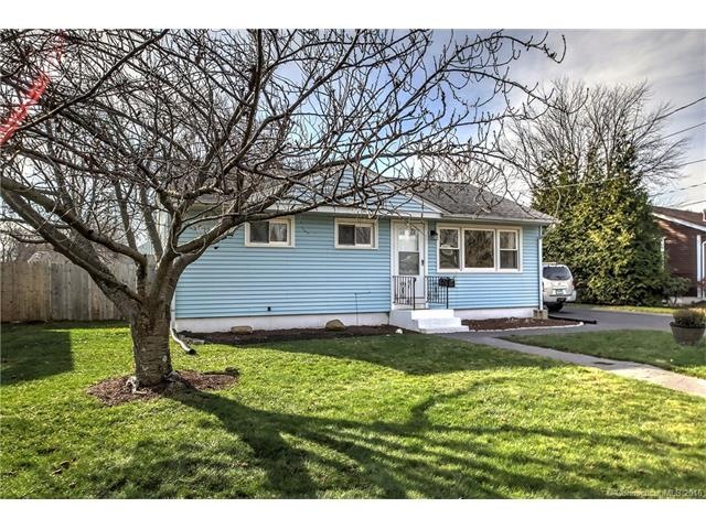 Adorable and well maintained West Shore ranch!