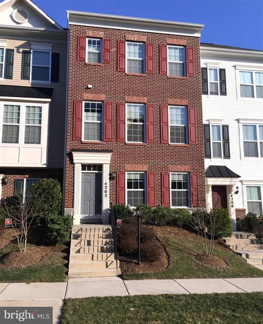 4202 Potomac Highlands Cir unit 23, Triangle, VA 22172 - photo 1