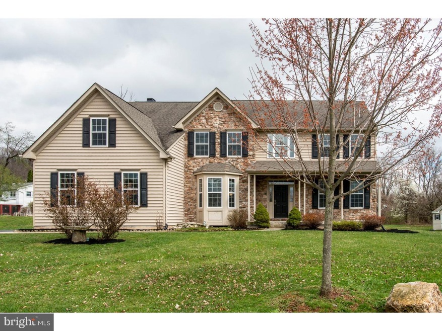 906 Nottingham Rd, Pottstown, PA 19465 - photo 1