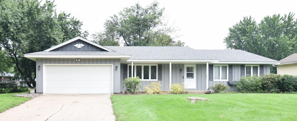 10139 Verdin Cir NW, Coon Rapids, MN 55433 - photo 1