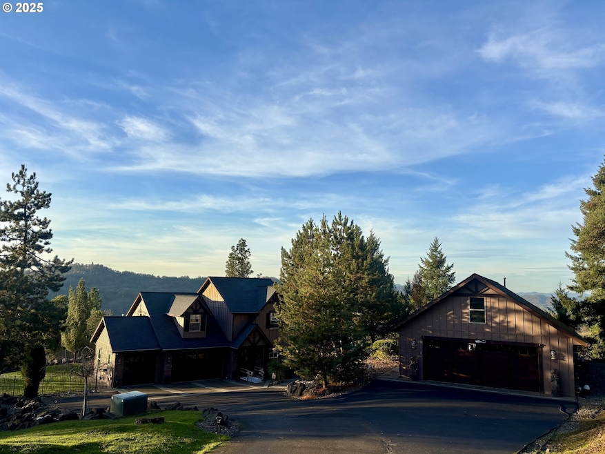 650 Southridge Way, Roseburg, OR 97470 - photo 1