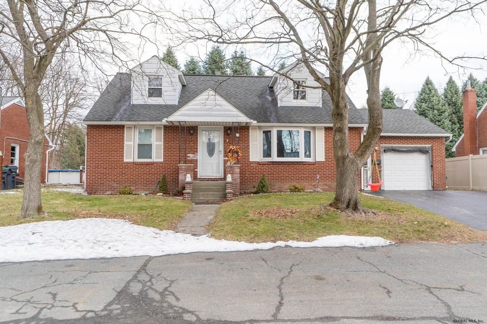 31 Bosher Dr, Albany, NY 12205 - photo 1