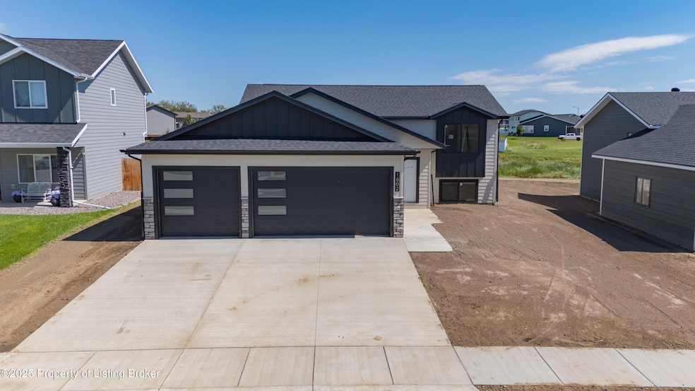 For Sale $439,900 • Co-Listing Agent