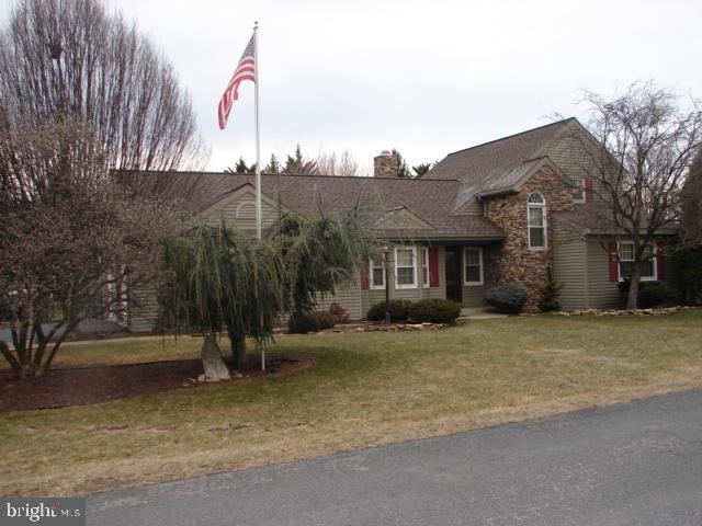 2109 Independence Dr, Chambersburg, PA 17201 - photo 1