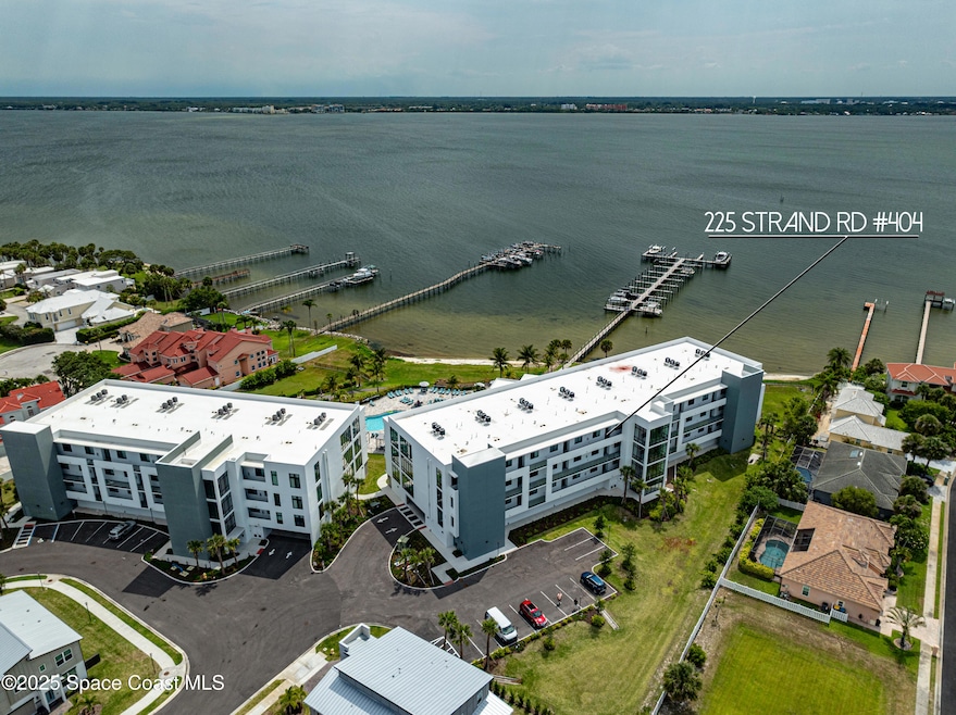 225 Strand #404