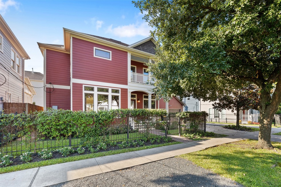 606 W 8th St, Houston, TX 77007 - photo 1