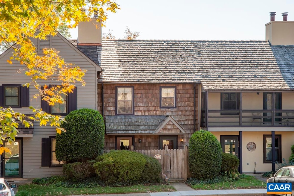 722 Merion Greene, Charlottesville, VA 22901 - photo 1