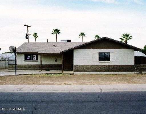 8210 W Piccadilly