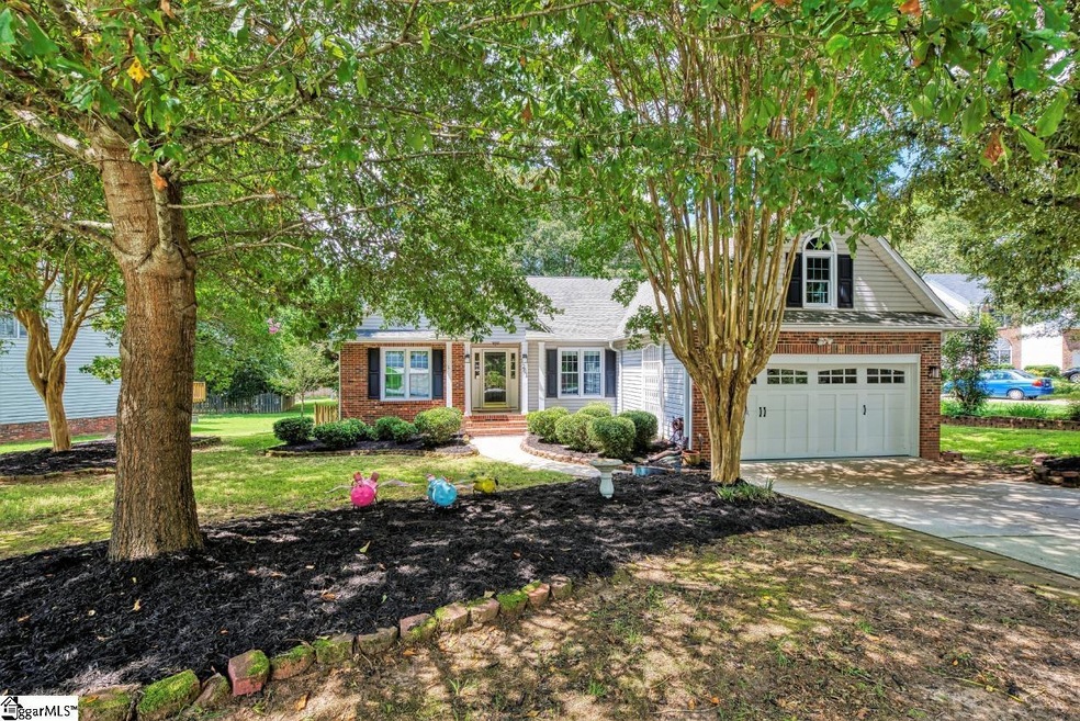 201 Edmondston Ct, Mauldin, SC 29662 - photo 1
