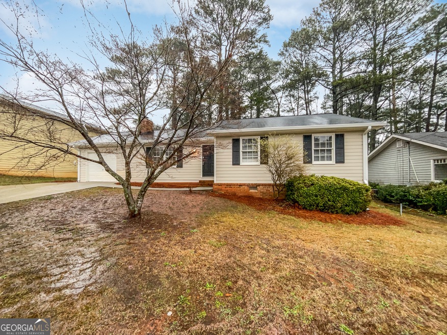 2090 Marbut Ln, Lithonia, GA 30058 - photo 1