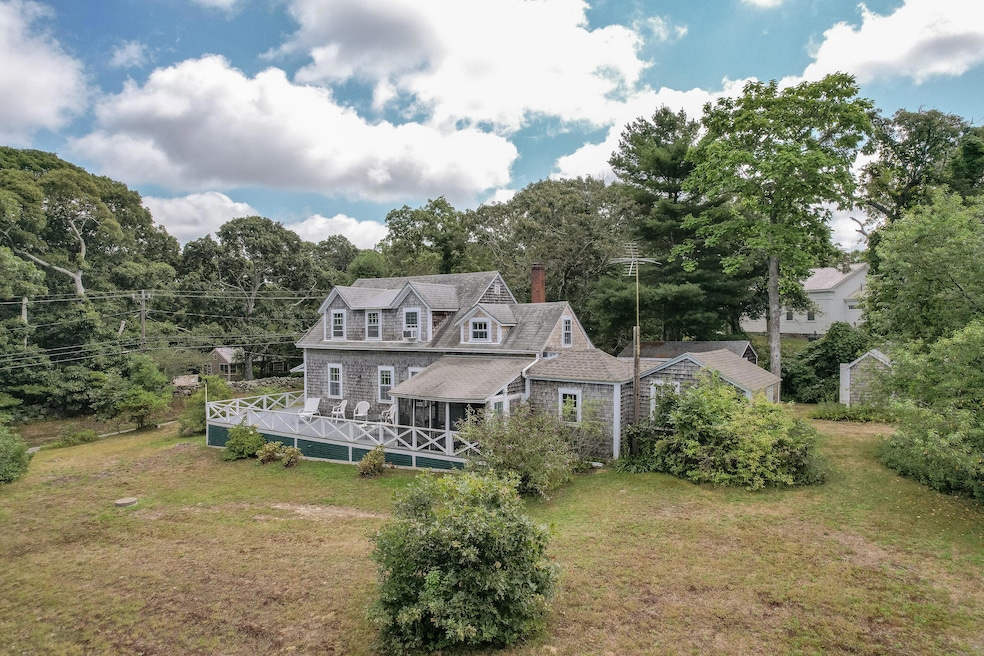 323 Lamberts Cove Rd, Vineyard Haven, MA 02568 - photo 1