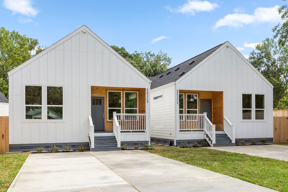 6820 Morrow St unit A and B, Houston, TX 77091 - photo 1