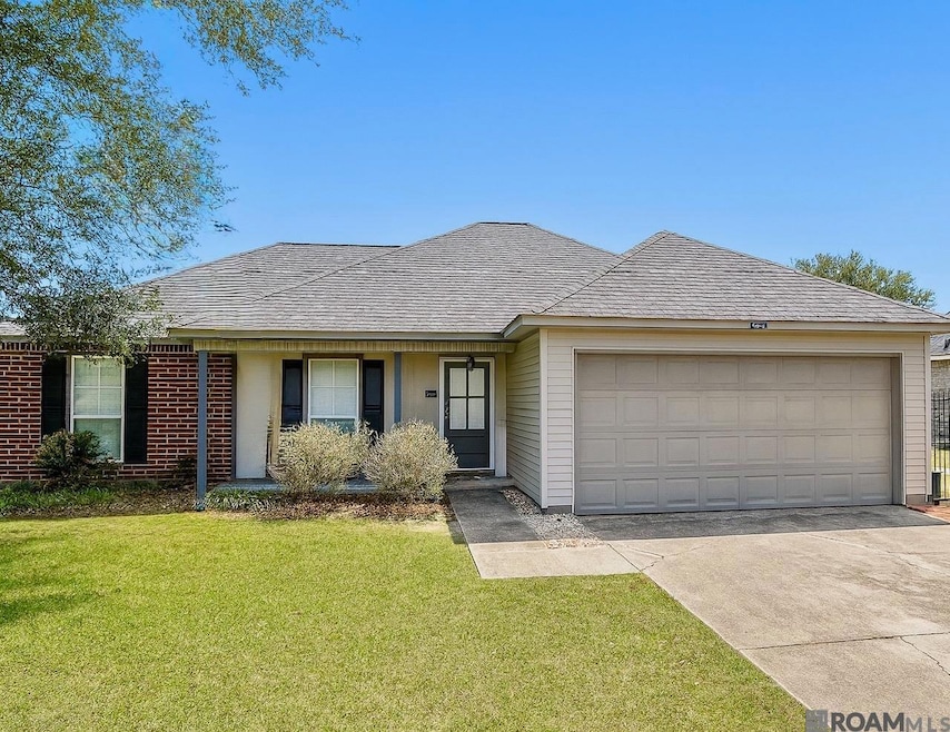 17047 Hunters Trace W, Prairieville, LA 70769 - photo 1