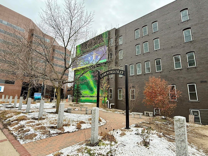 1138 Elm St, Manchester, NH 03101 - photo 1