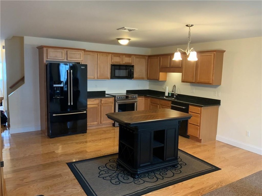 1610 Graycoach Ln unit 1610, Cranston, RI 02920 - photo 1