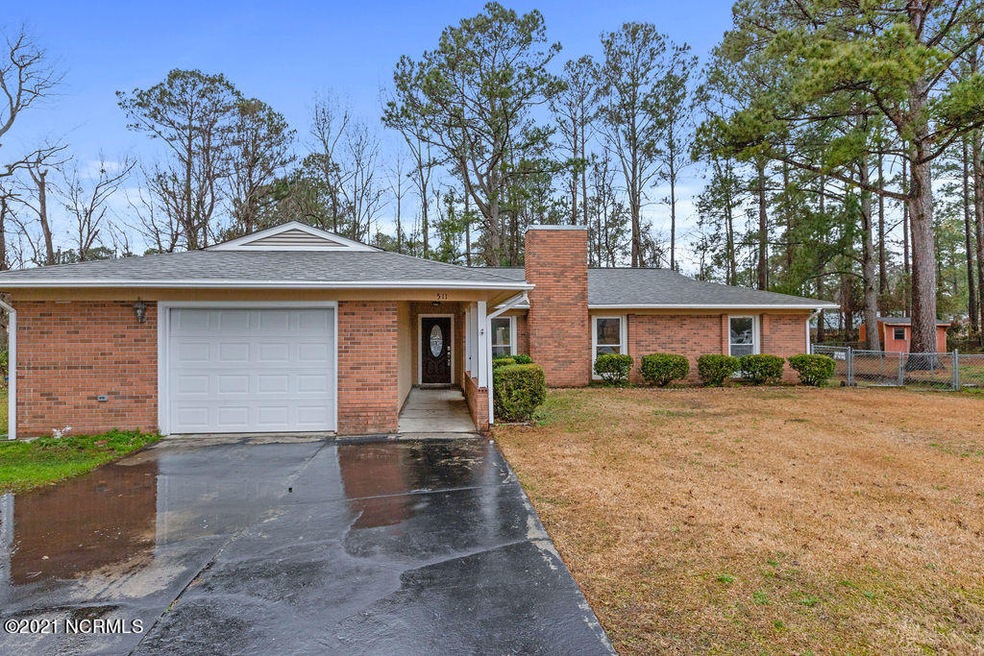 511 W Springhill Terrace, Jacksonville, NC 28546 - photo 1