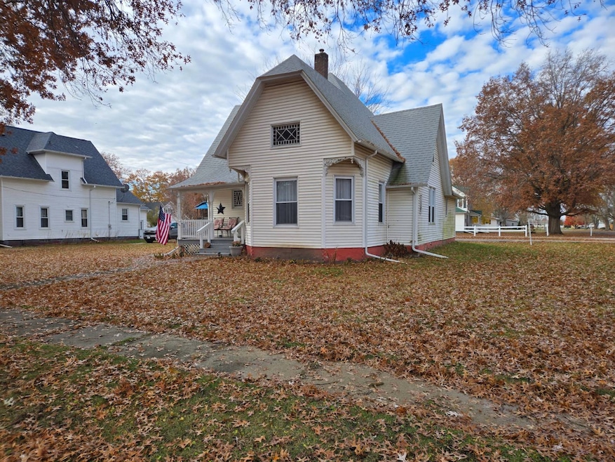 211 N Main St, Alexis, IL 61412 - photo 1