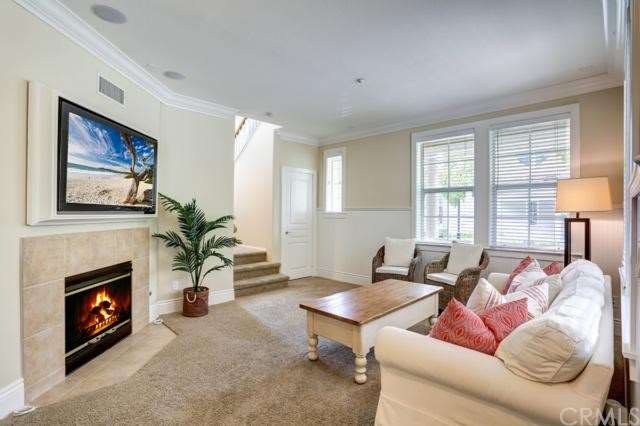 Fresh and Clean home with crown molding and wainsc