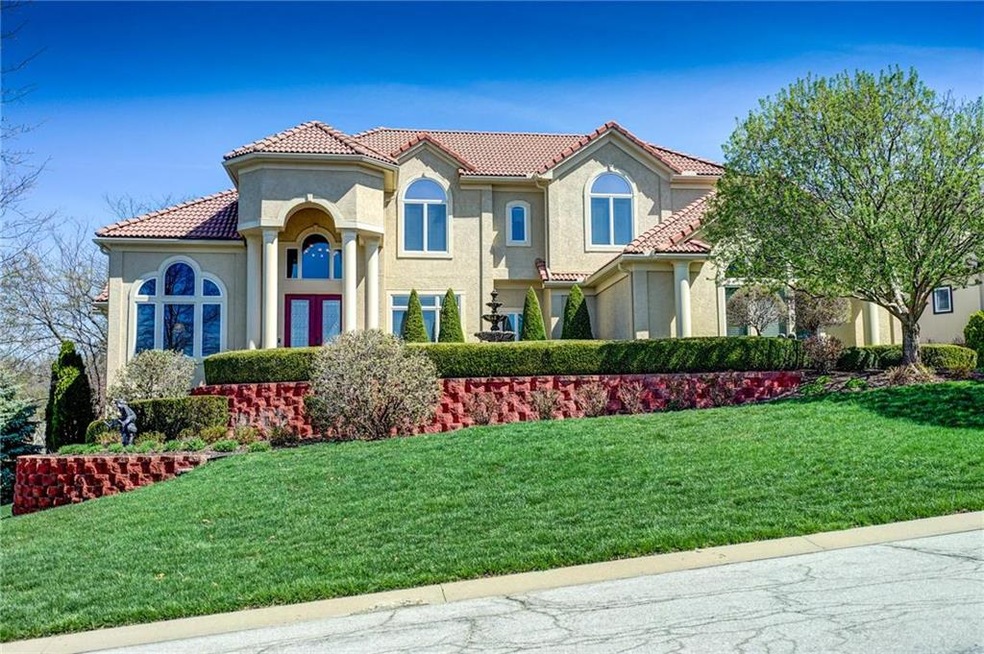 9651 Redbud Ln, Lenexa, KS 66220 - photo 1