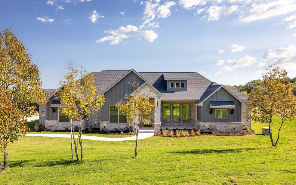 3005 Parker Meadows Ct, Weatherford, TX 76088 - photo 1