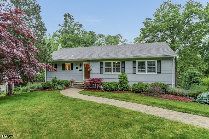 33 Overlook Trail, Morris Plains, NJ 07950 - photo 1