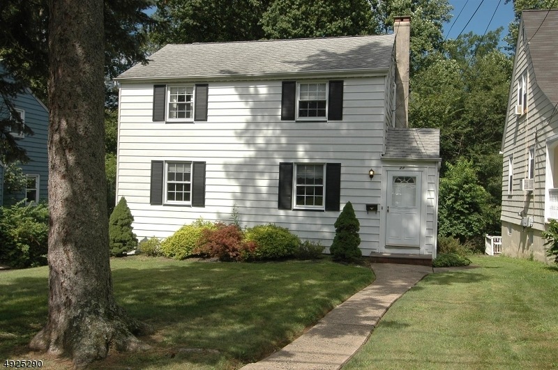 27 Blackburne Terrace, West Orange, NJ 07052 - photo 1