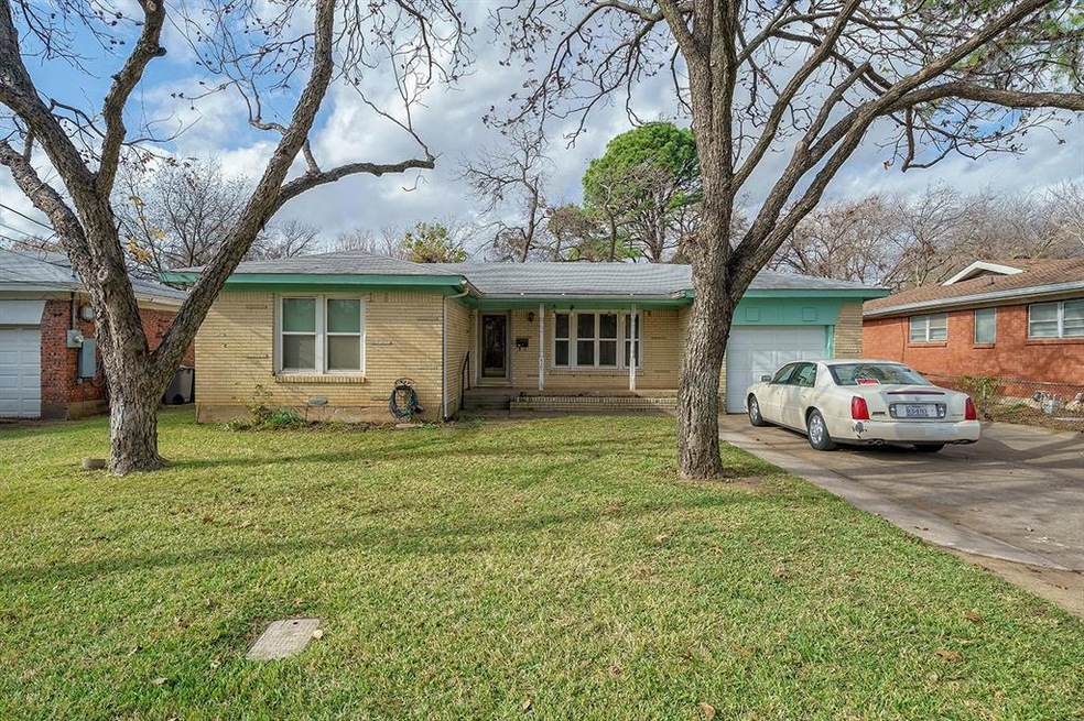 429 Harmon Rd, Hurst, TX 76053 - photo 1