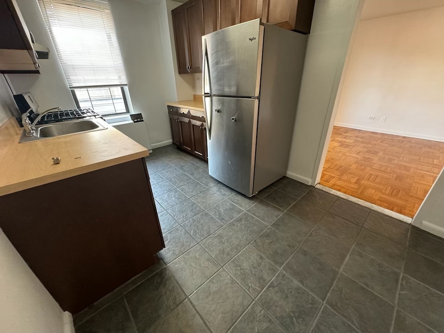 23-35 Broadway unit 1 M, Astoria, NY 11106 - photo 1