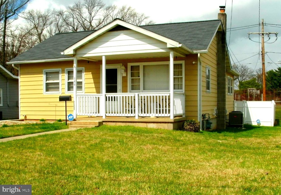 546 Compass Rd E, Middle River, MD 21220 - photo 1