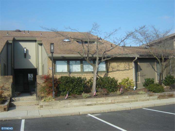 233 Uxbridge, Cherry Hill, NJ 08034 - photo 1